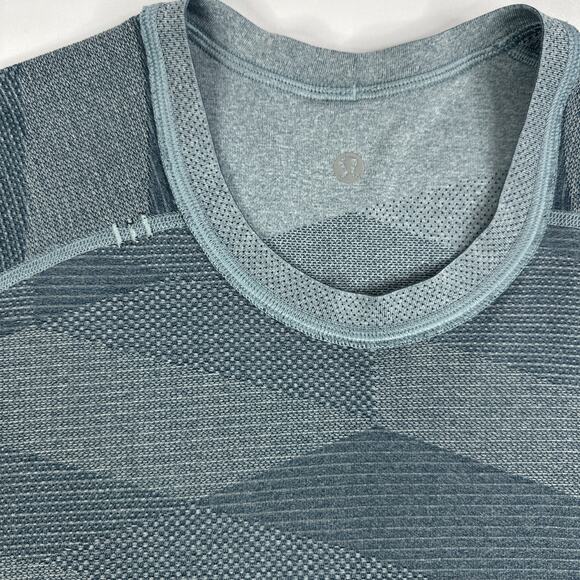 Lululemon Metal Vent Tech T-Shirt Men’s Large Blue Athletic Activewear Small - Picture 2 of 6